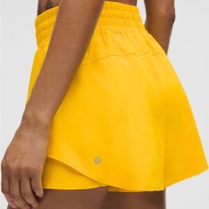Lululemon shake it out 2.5” shorts